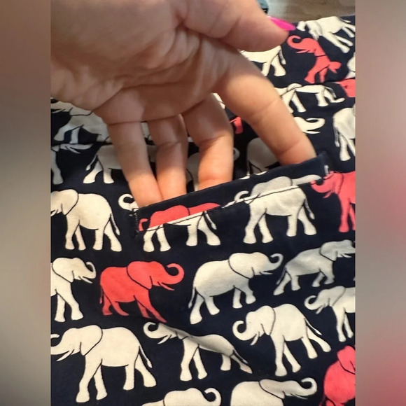 Crown & Ivy Navy & Pink Scalloped Elephant Print Shorts Size 10 - Picture 7 of 7